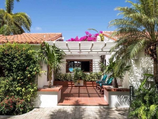 Antigua Barbuda Home 1001450