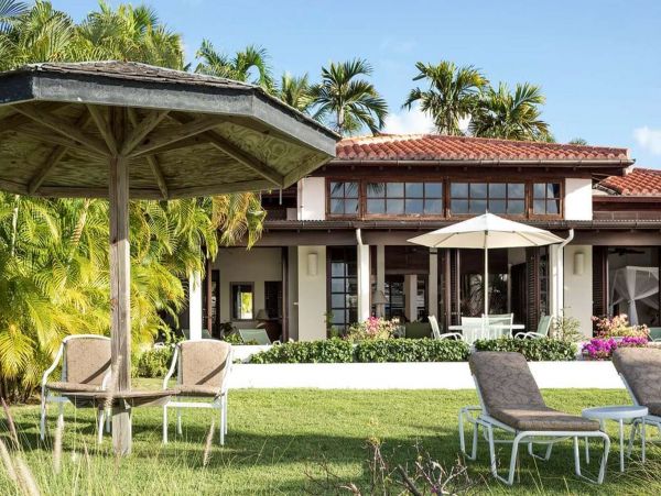 Antigua Barbuda Home 1001452