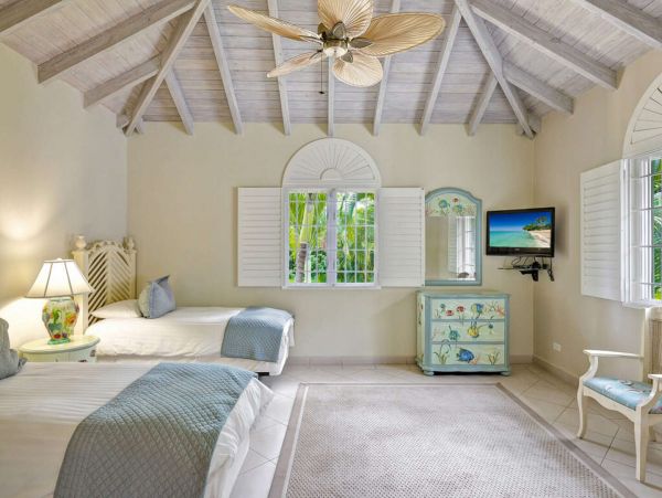 Luxury Nine Bedroom Vacation Villa  with Pool