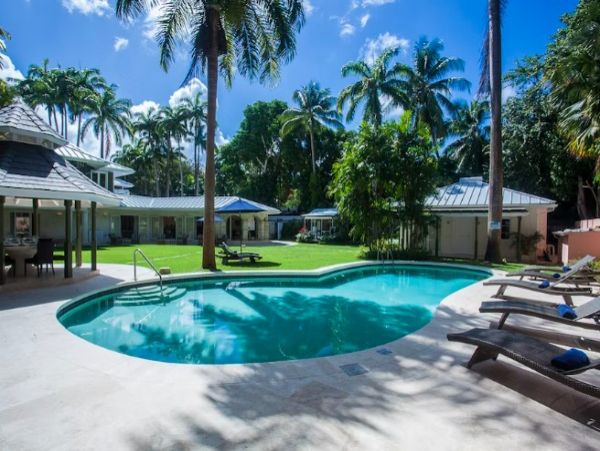 Barbados Vacation Home Eight Bedroom Walk to Beach