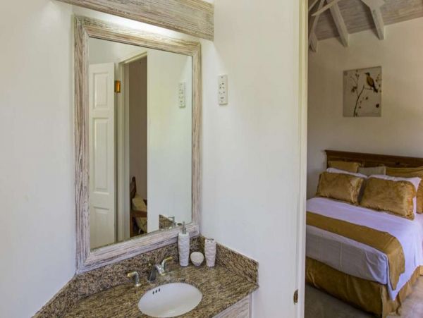 Barbados Home 1001538