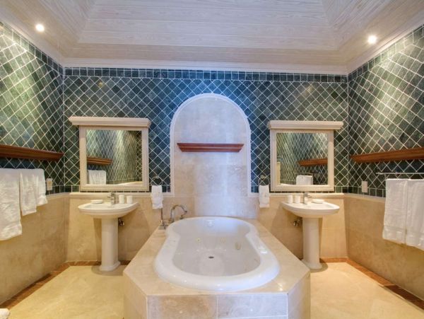 Barbados Home 1001574