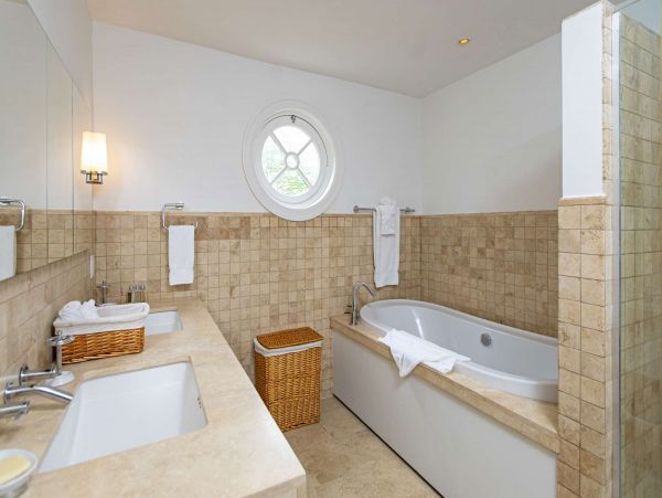 Barbados Home 1001576