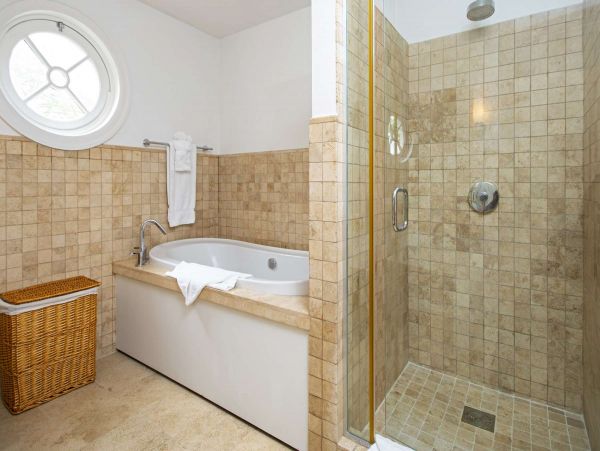 Barbados Home 1001576