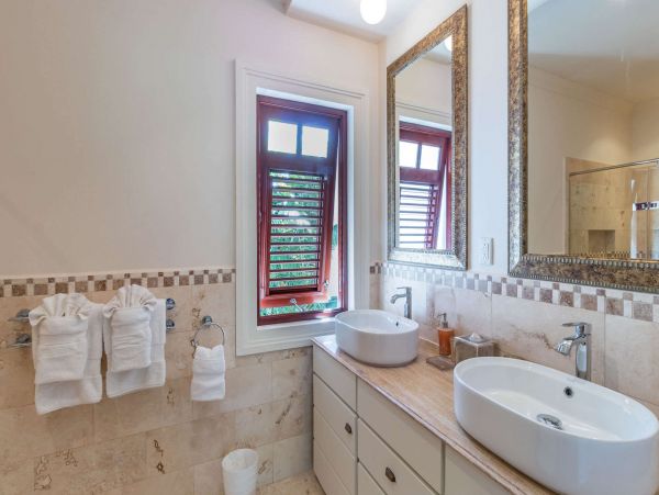 Barbados Home 1001604