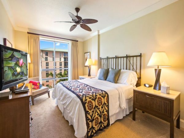 A Stunning Three Bedroom Lahaina Vacation Getaway Sleeps 8