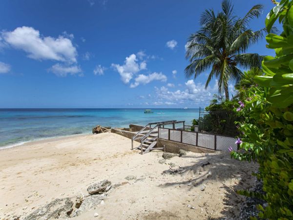 Beautiful Beachfront Apartment in Barbados
