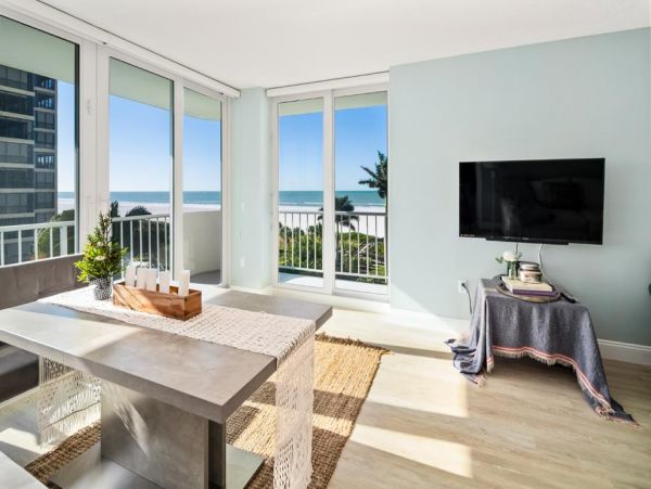 Marco Two Bedroom Condo Full Ocean Views & Community Pool