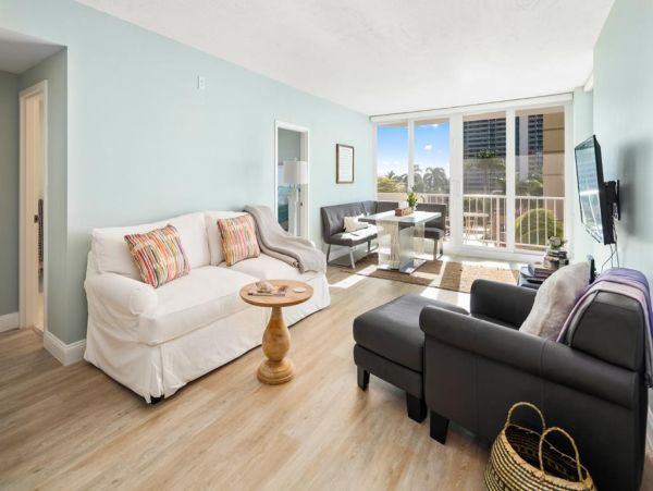 Marco Two Bedroom Condo Full Ocean Views & Community Pool