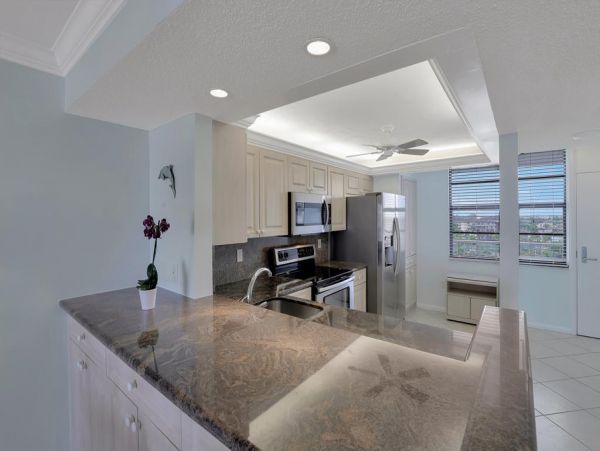 On Beach Marco Island Vacation Condo Sleeps Four Guests