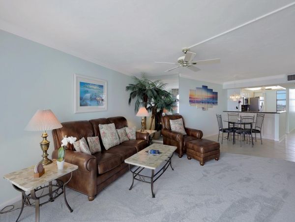 On Beach Marco Island Vacation Condo Sleeps Four Guests