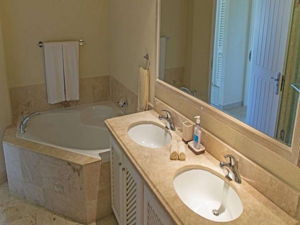 Barbados Home 1001704