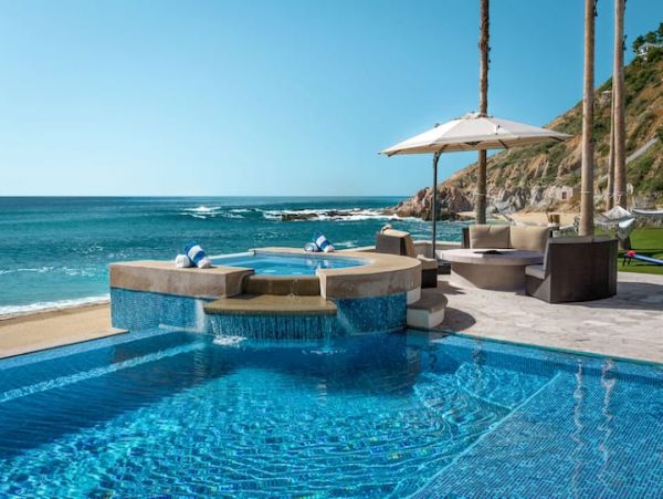 Los Cabos Beachfront Five Bedroom Vacation Rental Villa