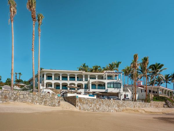 Los Cabos Beachfront Five Bedroom Vacation Rental Villa
