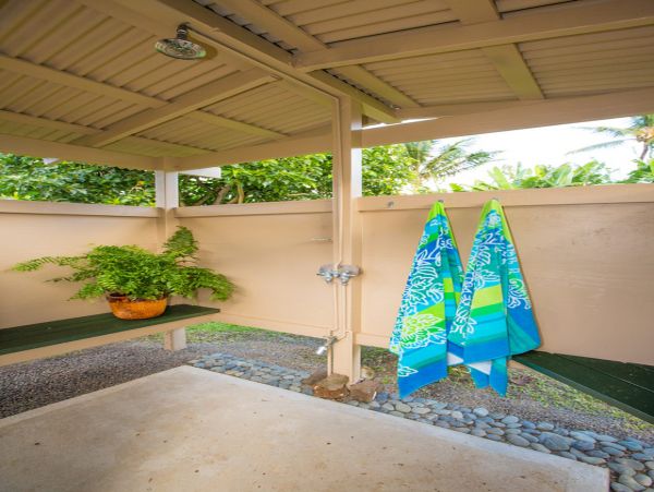 Charming Hanalei Bay 2-Bedroom Cottage with Mountain Views