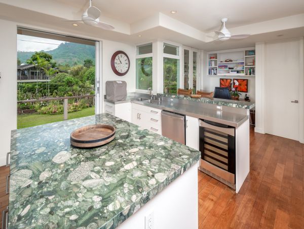 Oceanfront 4 bedroom Oasis