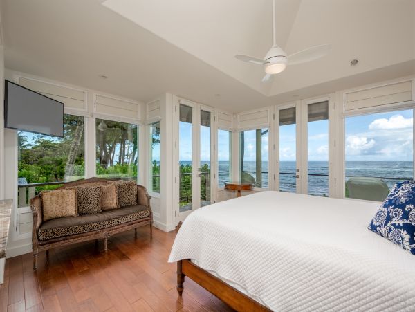 Oceanfront 4 bedroom Oasis