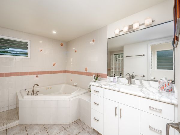 Oceanfront 4 bedroom Oasis