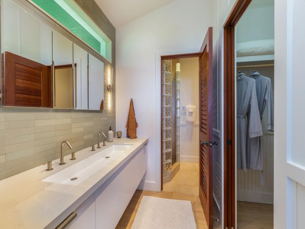 Oceanfront Kilauea Vacation Home Three Bedroom
