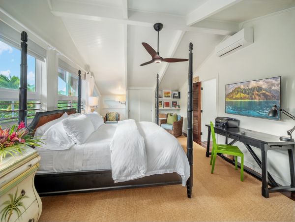 Kauai Vacation Rentals - Luxury Oceanfront Estate in Kilauea