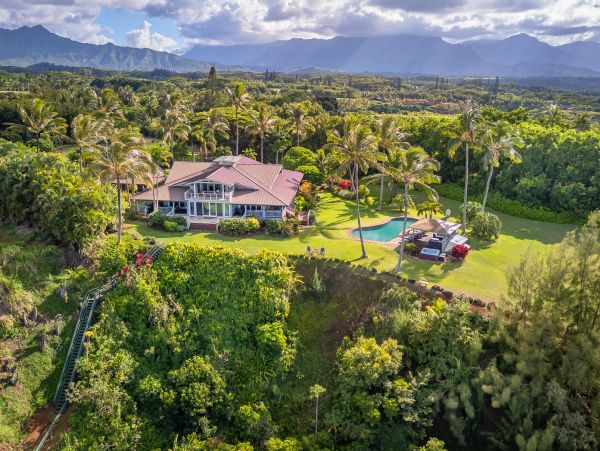 Kauai Vacation Rentals - Luxury Oceanfront Estate in Kilauea