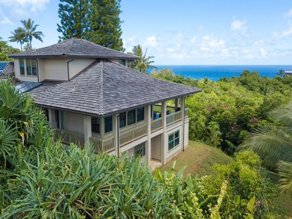 Luxurious 7-Bedroom Kauai Vacation Rental - North Shore Kauai Vacation Homes
