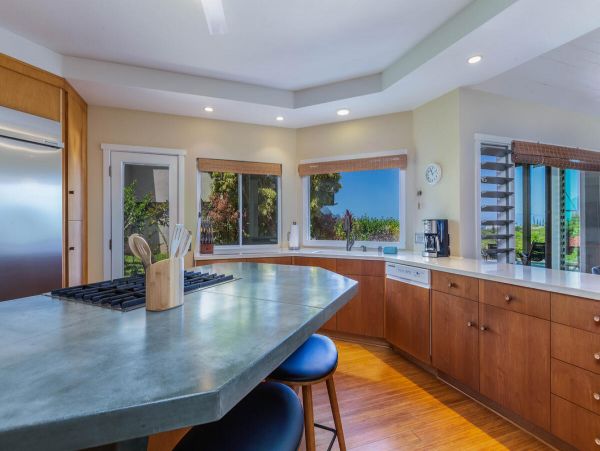 Princeville Vacation Home Two Bedrooms + Den with Pool