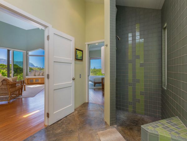 Princeville Vacation Home Two Bedrooms + Den with Pool