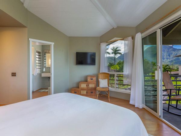 Princeville Vacation Home Two Bedrooms + Den with Pool