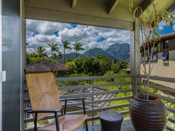Princeville Vacation Home Two Bedrooms + Den with Pool