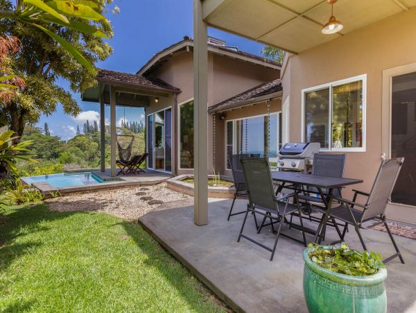 Princeville Vacation Home Two Bedrooms + Den with Pool
