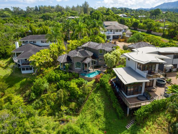 Princeville Vacation Home Two Bedrooms + Den with Pool