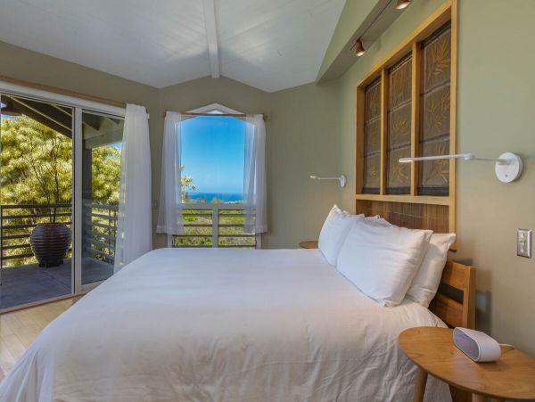 Princeville Vacation Home Two Bedrooms + Den with Pool