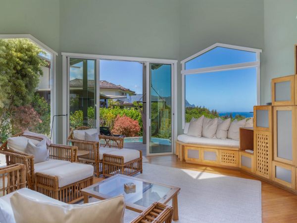 Princeville Vacation Home Two Bedrooms + Den with Pool