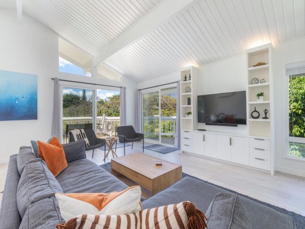 Beautifully Appointed Four-Bedroom Home Plenty of Space for Large Groups