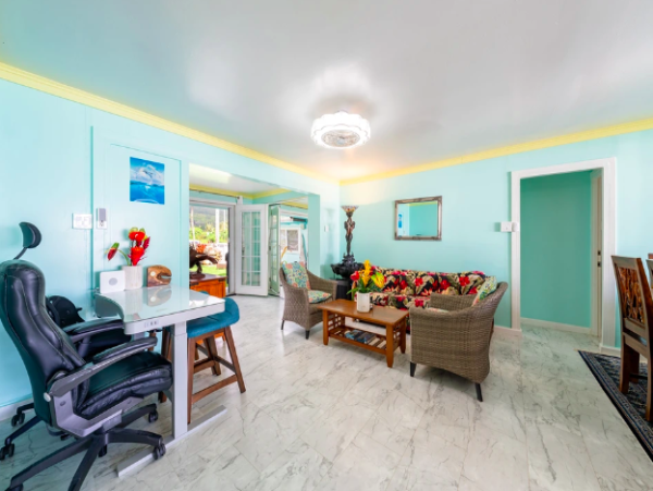 Oceanfront Luxury Retreat Between Hauula and Punaluu