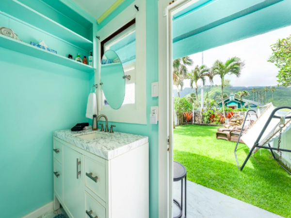 Oceanfront Luxury Retreat Between Hauula and Punaluu
