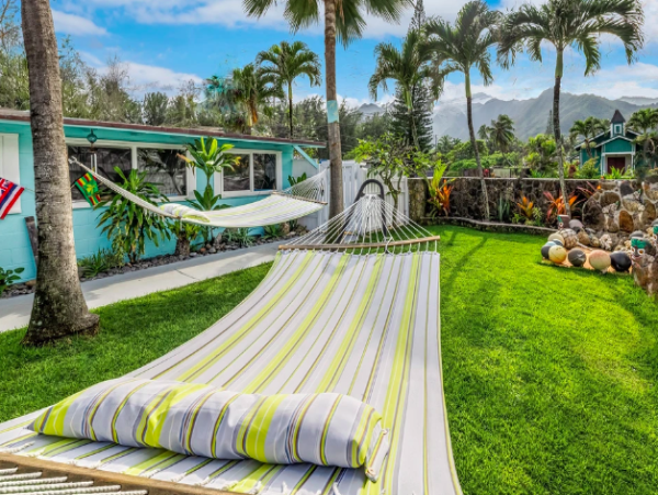 Oceanfront Luxury Retreat Between Hauula and Punaluu