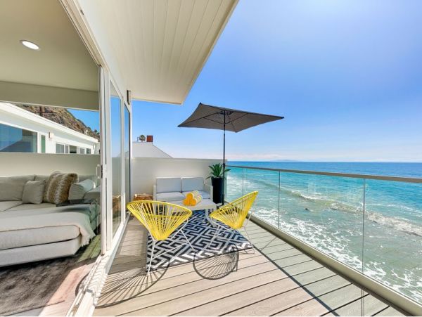 Ocean Views Luxury Vacation Condo in Malibu Two Bedrooms
