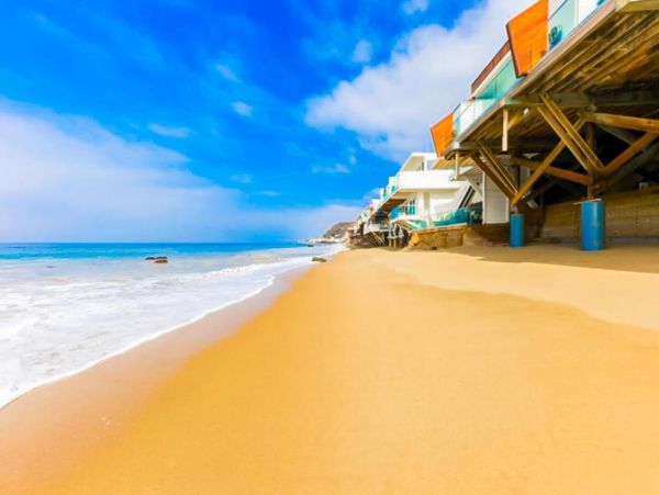 Ocean Views Luxury Vacation Condo in Malibu Two Bedrooms