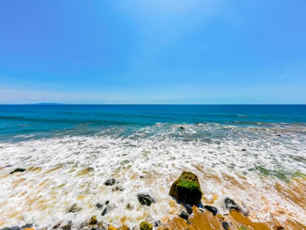 Ocean Views Luxury Vacation Condo in Malibu Two Bedrooms