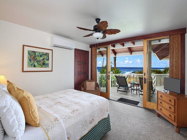 Poipu Beachfront Vacation Rental - Luxury 5-Bedroom Kauai Oceanfront Home