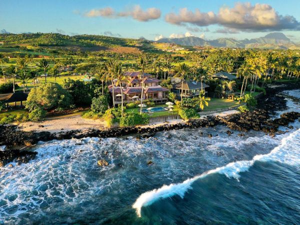 Stunning Oceanfront Villa with 6 Bedrooms & Infinity Pool in Koloa