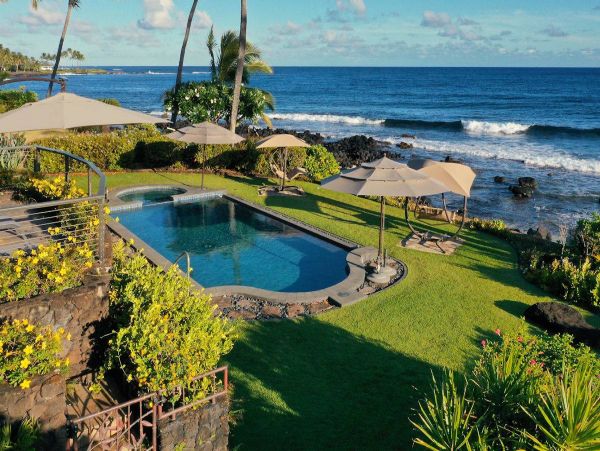 Stunning Oceanfront Villa with 6 Bedrooms & Infinity Pool in Koloa