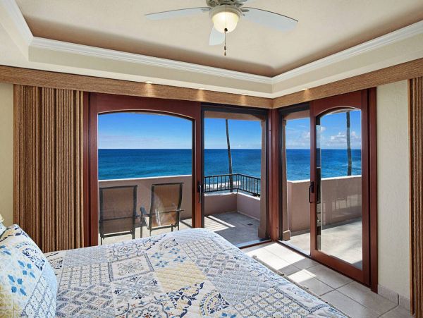 Stunning Oceanfront Villa with 6 Bedrooms & Infinity Pool in Koloa