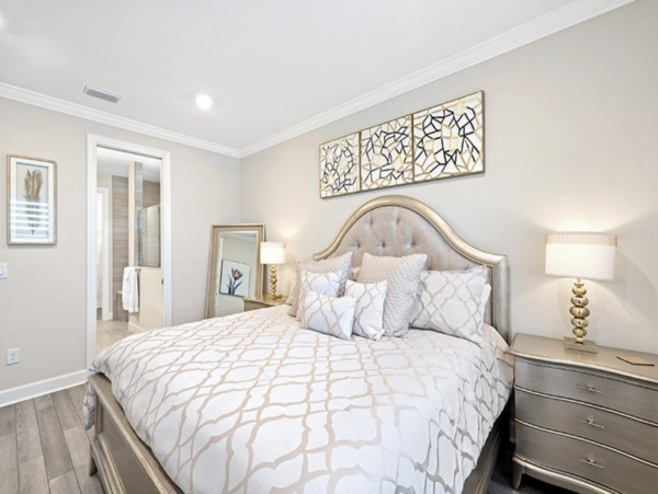 NEW ! Naples Canal Front 4 Bedroom Vacation Home with Private Pool