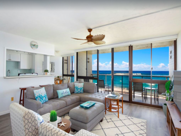 Oceanfront Vacation Rental with 2 Bedrooms in Koloa
