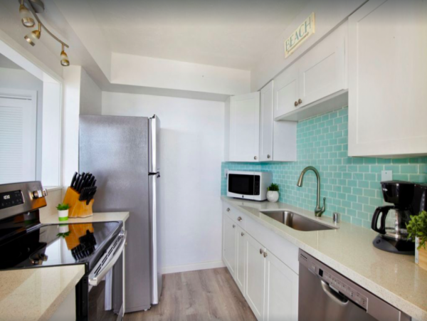 Oceanfront Vacation Rental with 2 Bedrooms in Koloa