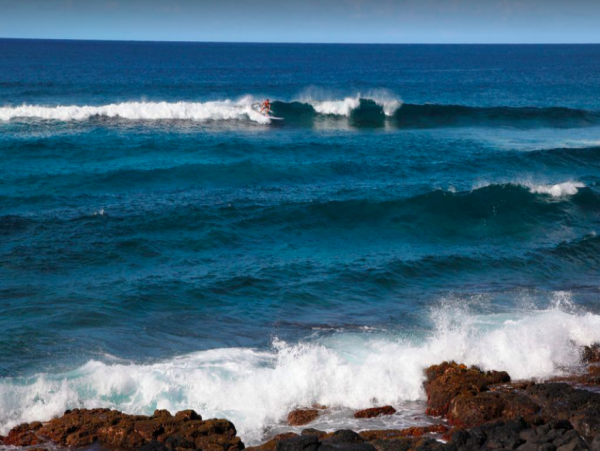 Oceanfront Vacation Rental with 2 Bedrooms in Koloa