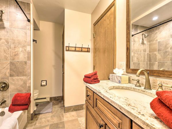Two Bedroom Plus Loft Lovely Accommodation Vail